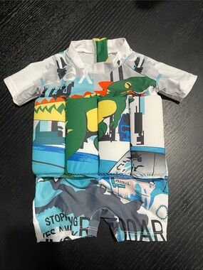 Kids Green Dino Padded Swim Rashguard Set
